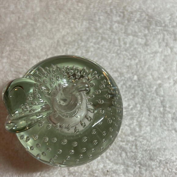 Glass Apple paperweight - Picture 4 of 5